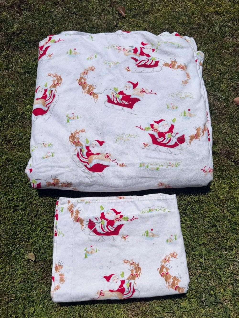 Pottery Barn Kids Santa’s Sleigh 2-Piece Flannel Duvet Cover Set F/Q Festive Fun